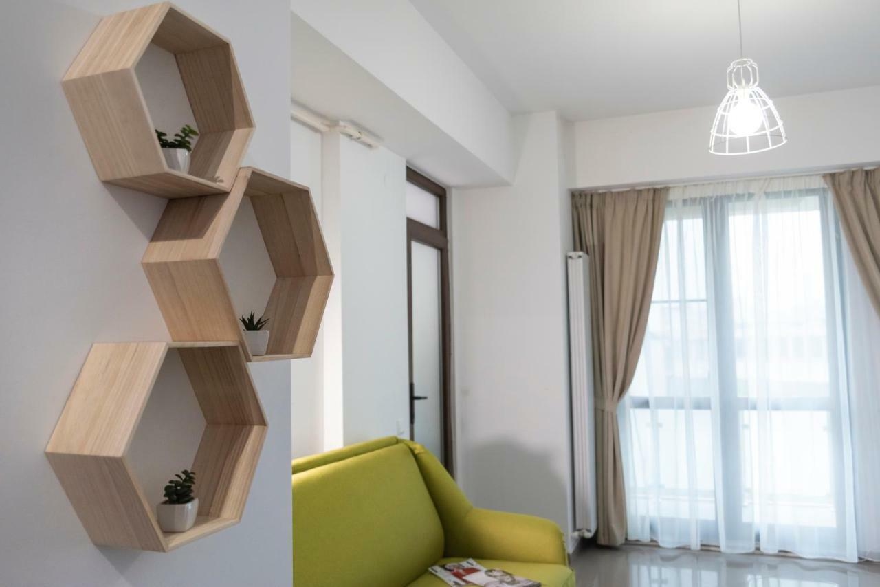 Axis Apartments Яш Екстериор снимка